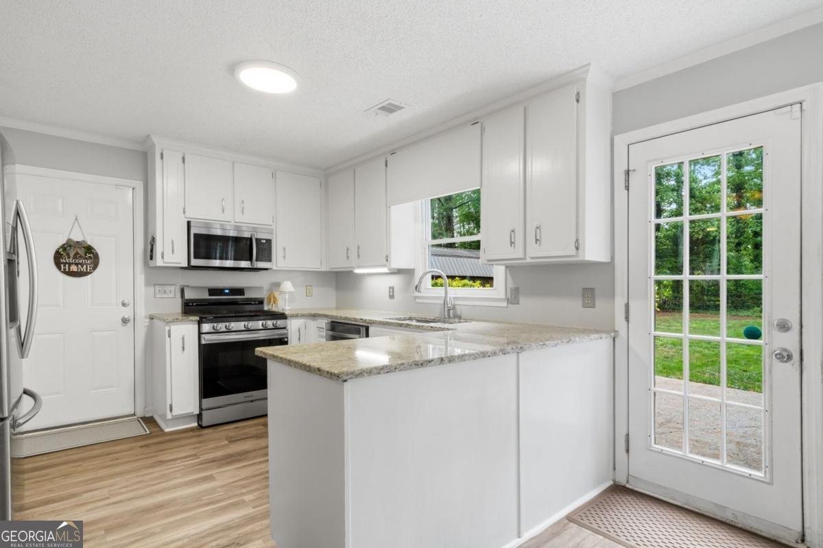 6043 Jonathan Trace Canton - Photo 10