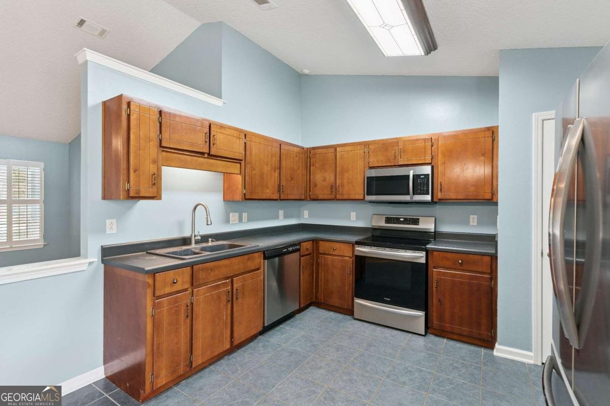 314 Lake Forest Drive Kingsland - Photo 6