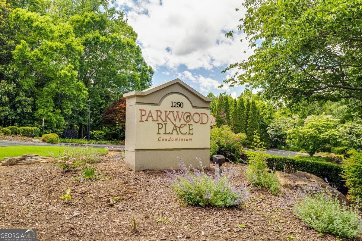 1250 Parkwood Circle Atlanta - Photo 15