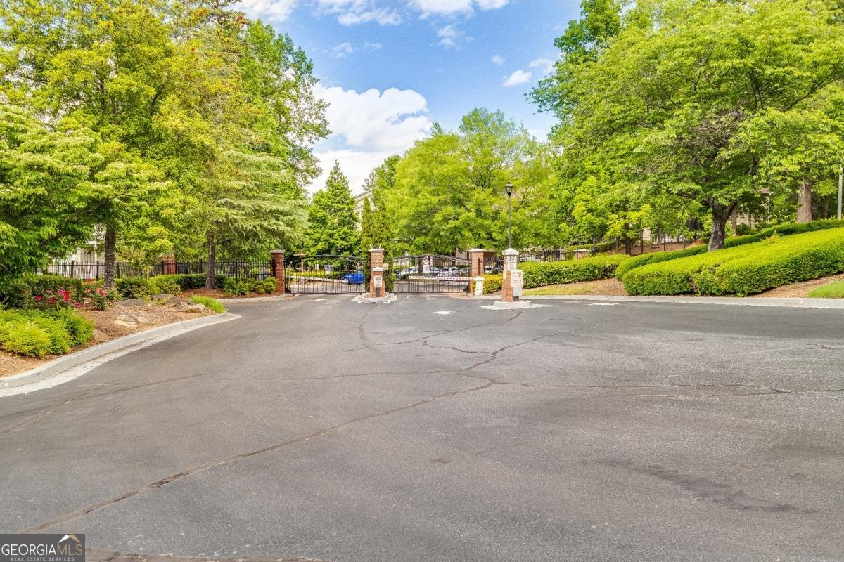 1250 Parkwood Circle Atlanta - Photo 17