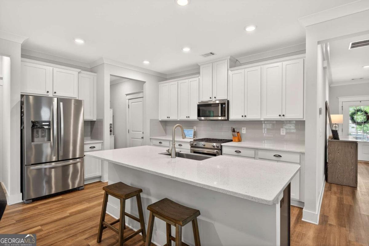215 Meadows Court Woodstock - Photo 11