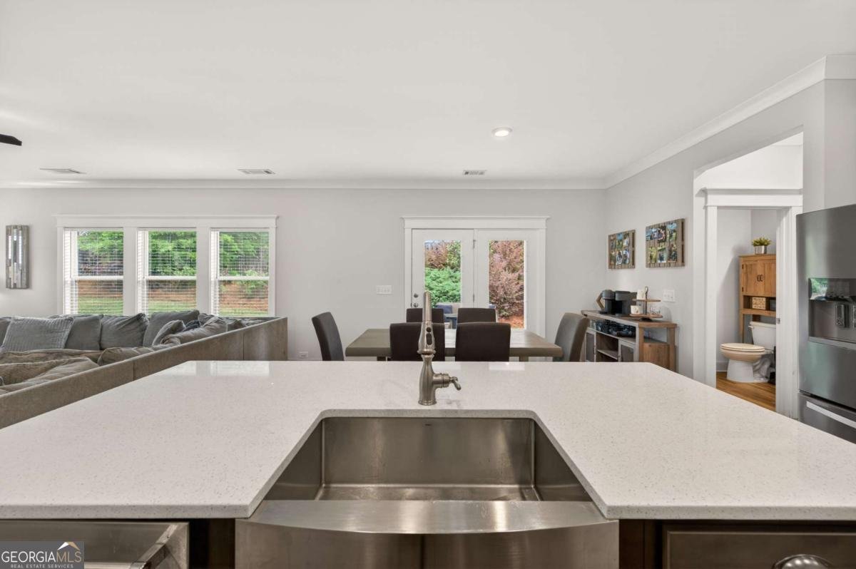 215 Meadows Court Woodstock - Photo 15