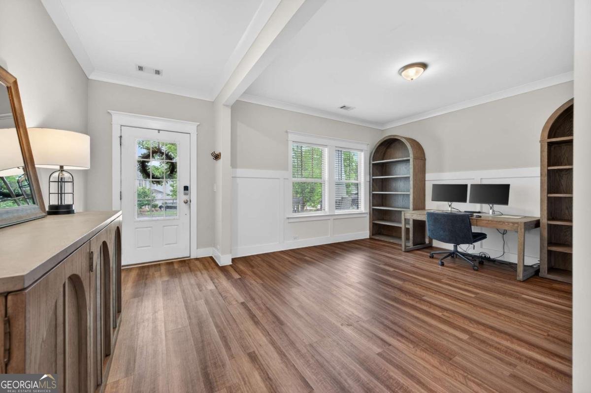 215 Meadows Court Woodstock - Photo 6
