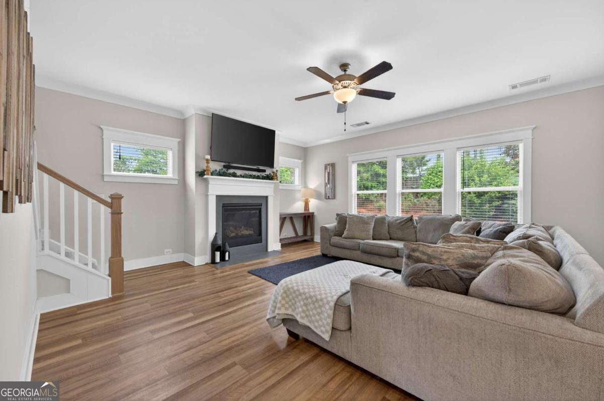215 Meadows Court Woodstock - Photo 7