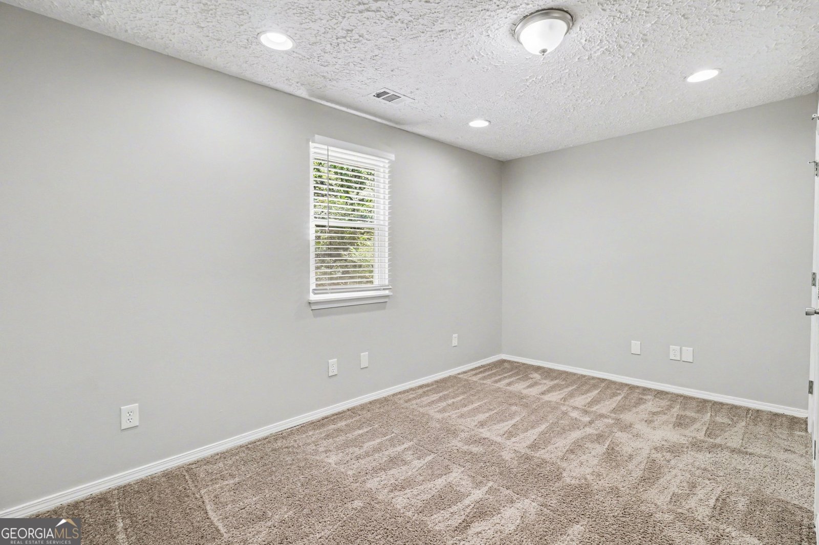 627 Towngate Boulevard Jonesboro - Photo 18