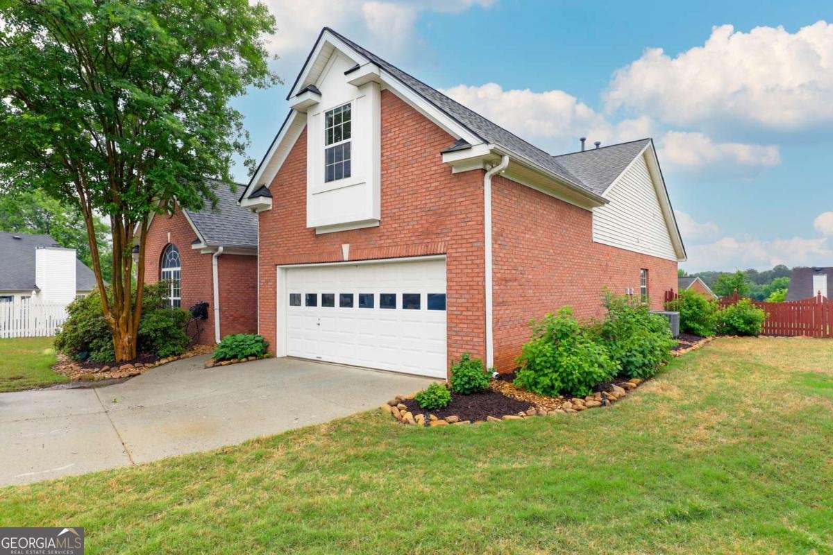 193 April Ridge Lane Lawrenceville - Photo 31