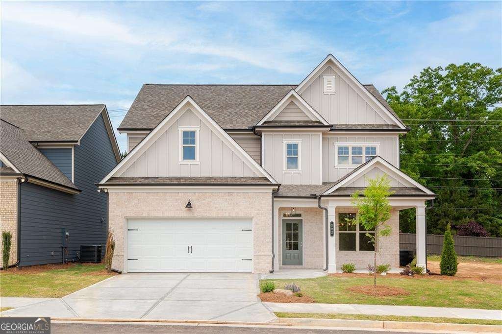 982 Homepark Circle Buford - Photo 1