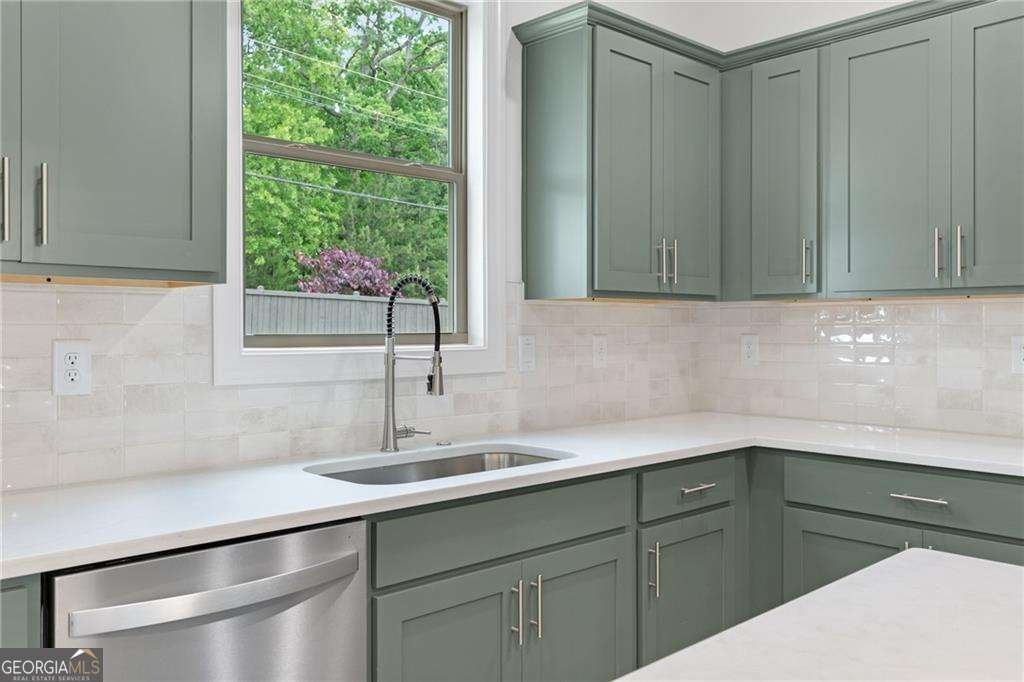 982 Homepark Circle Buford - Photo 9