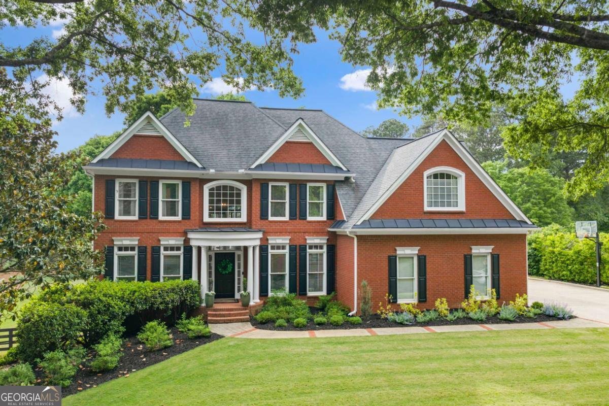 210 Hamilton Way Roswell - Photo 1