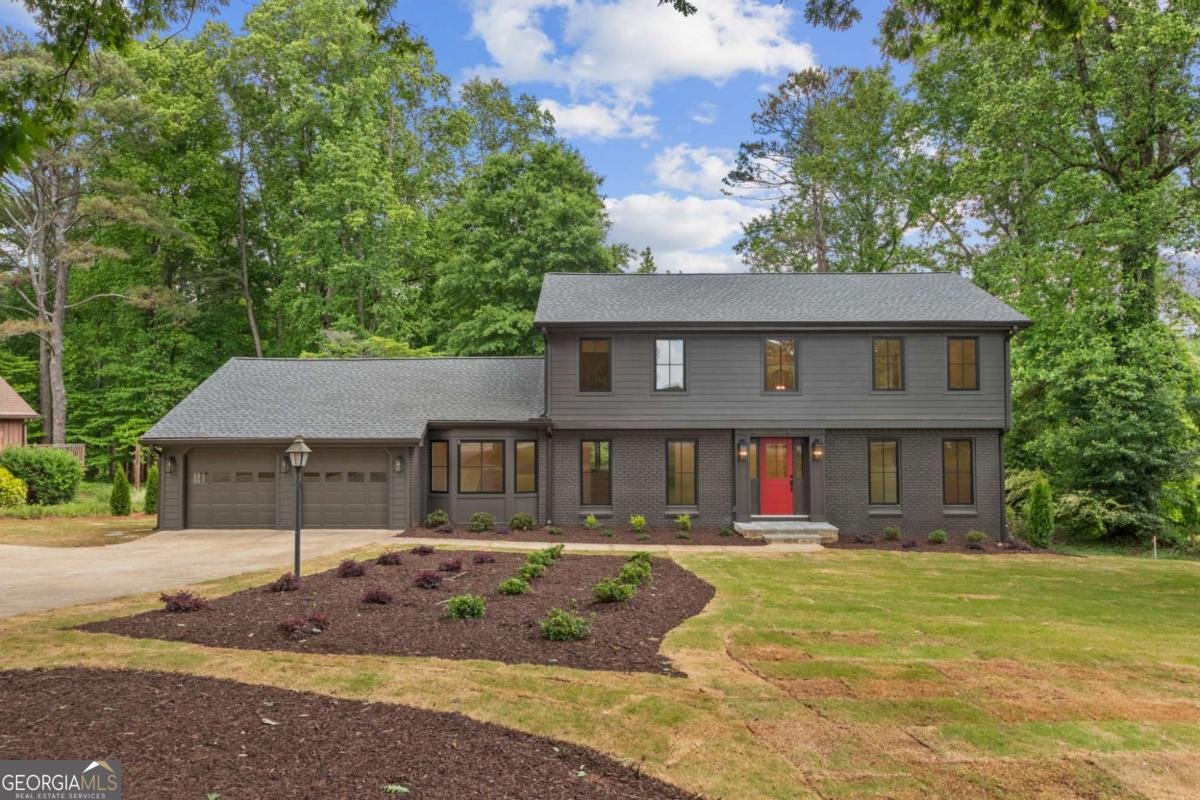 1125 Lake Charles Drive Roswell - Photo 1