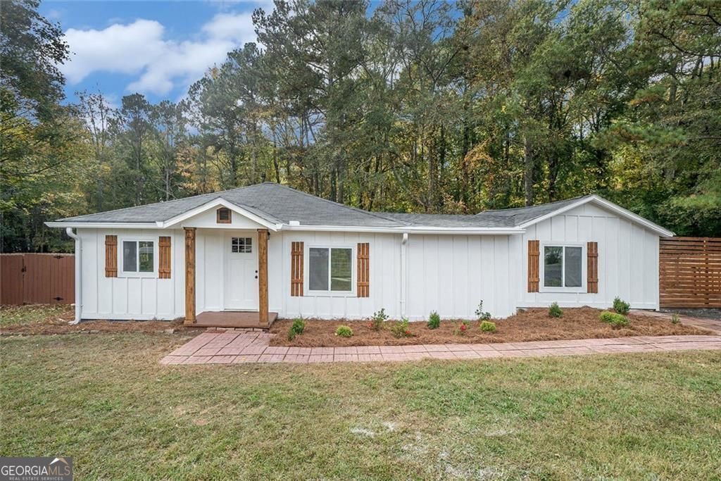 4920 Hiram Lithia Springs Road Southwest Road Powder Springs - Photo 1