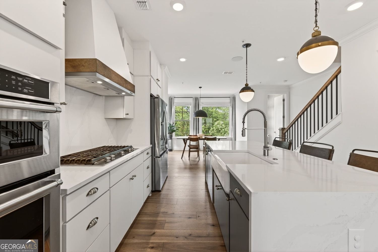 6589 Beacon Drive Sandy Springs - Photo 8