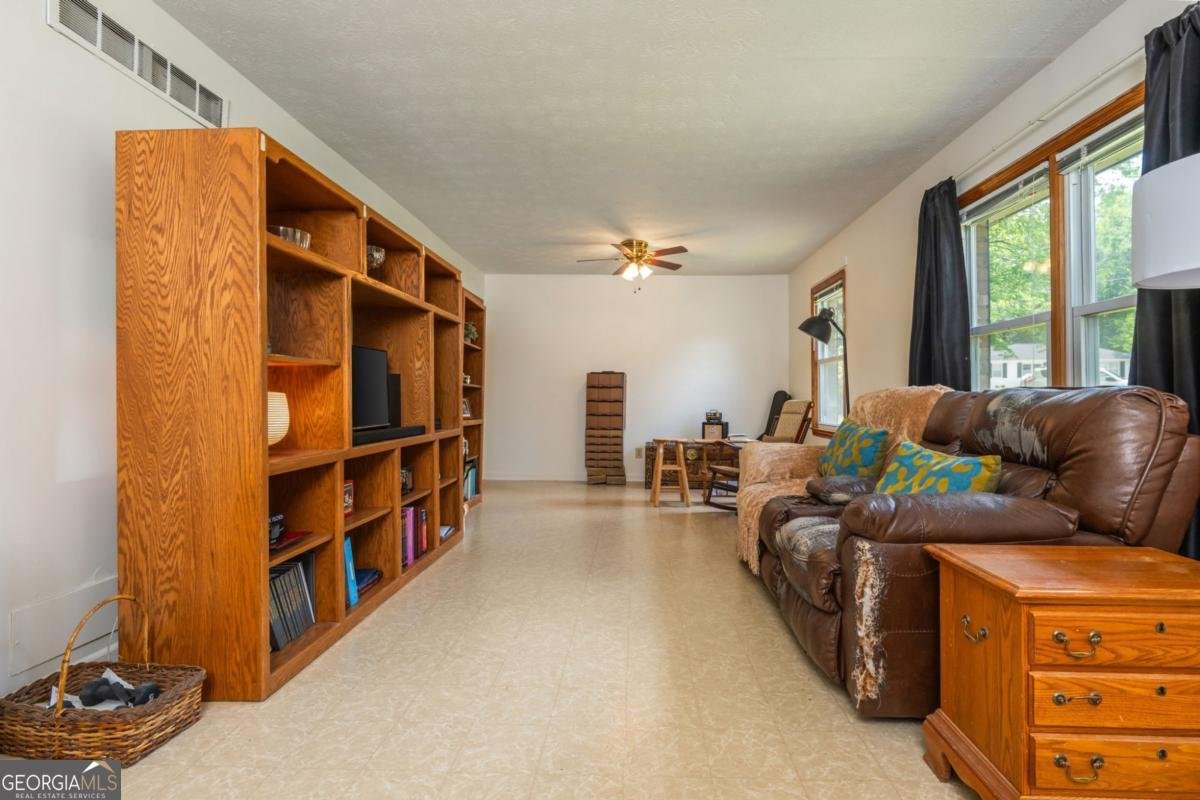 2621 Hereford Court Marietta - Photo 10