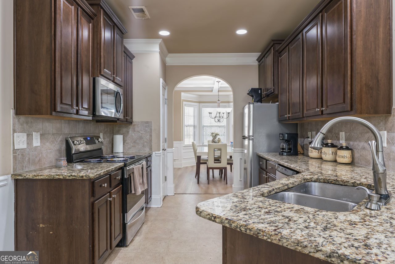 4637 Treasure Court Forest Park - Photo 10
