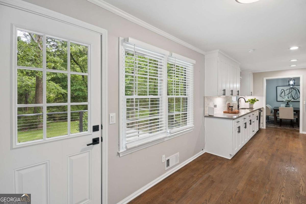 2772 Dunnington Circle Atlanta - Photo 15