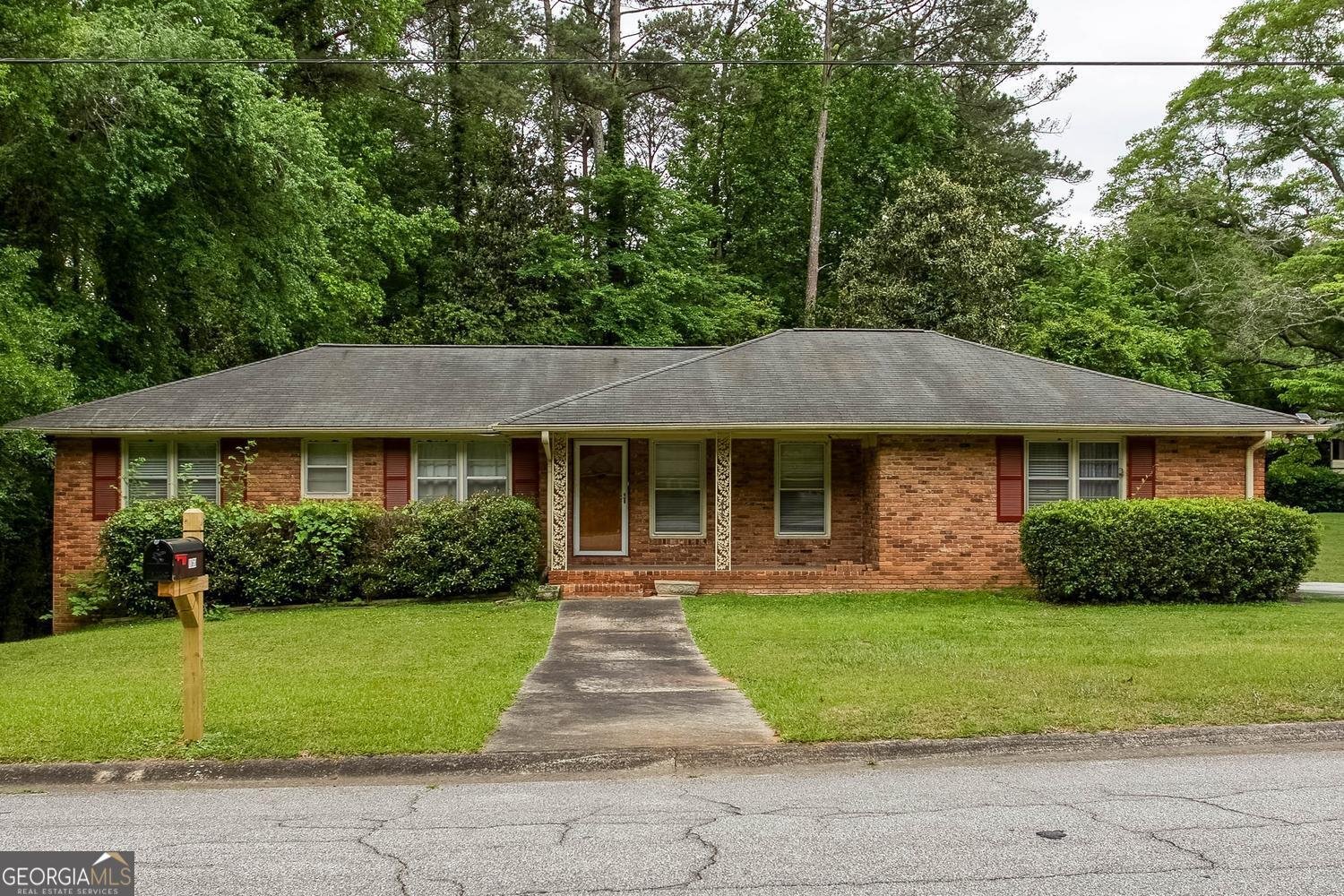 1060 Oakdale Drive Smyrna - Photo 1