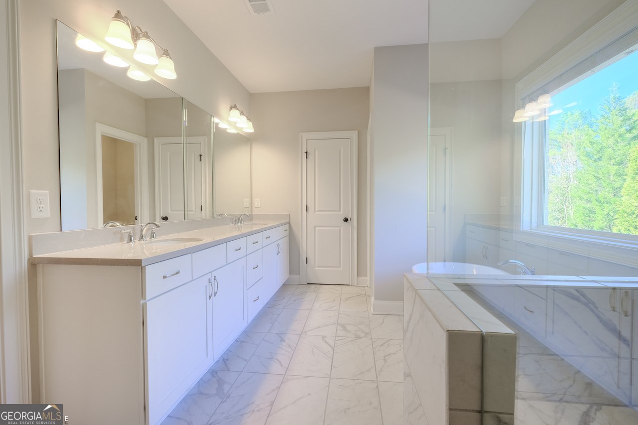 5048 Dinant Drive Johns Creek - Photo 32