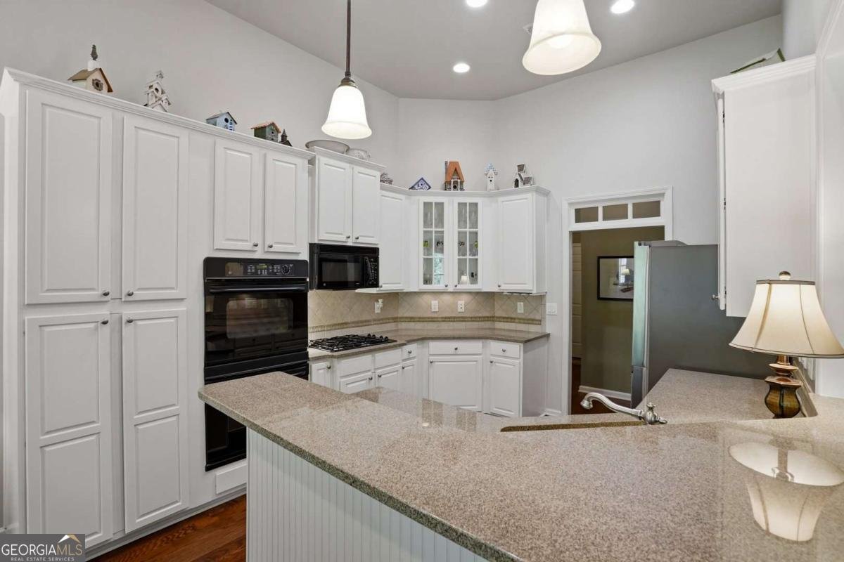 7422 Brookstone Circle Flowery Branch - Photo 14