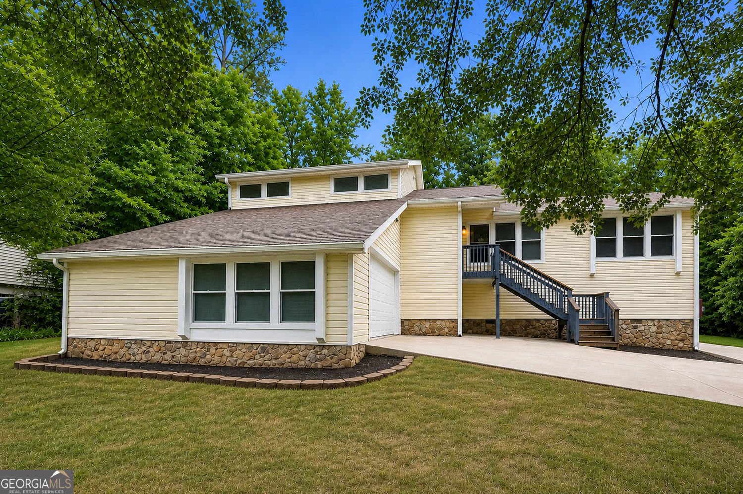 1920 Oakleaf Lane Lithia Springs - Photo 1