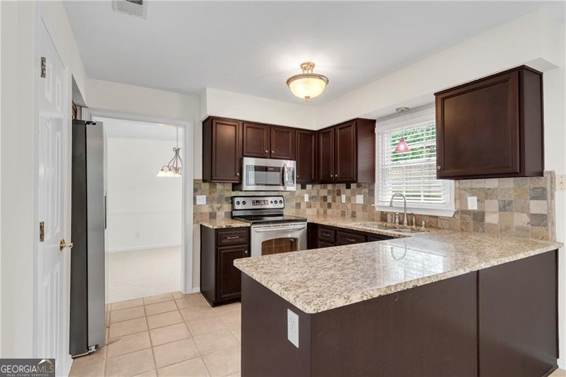 8910 Club River Drive Roswell - Photo 11