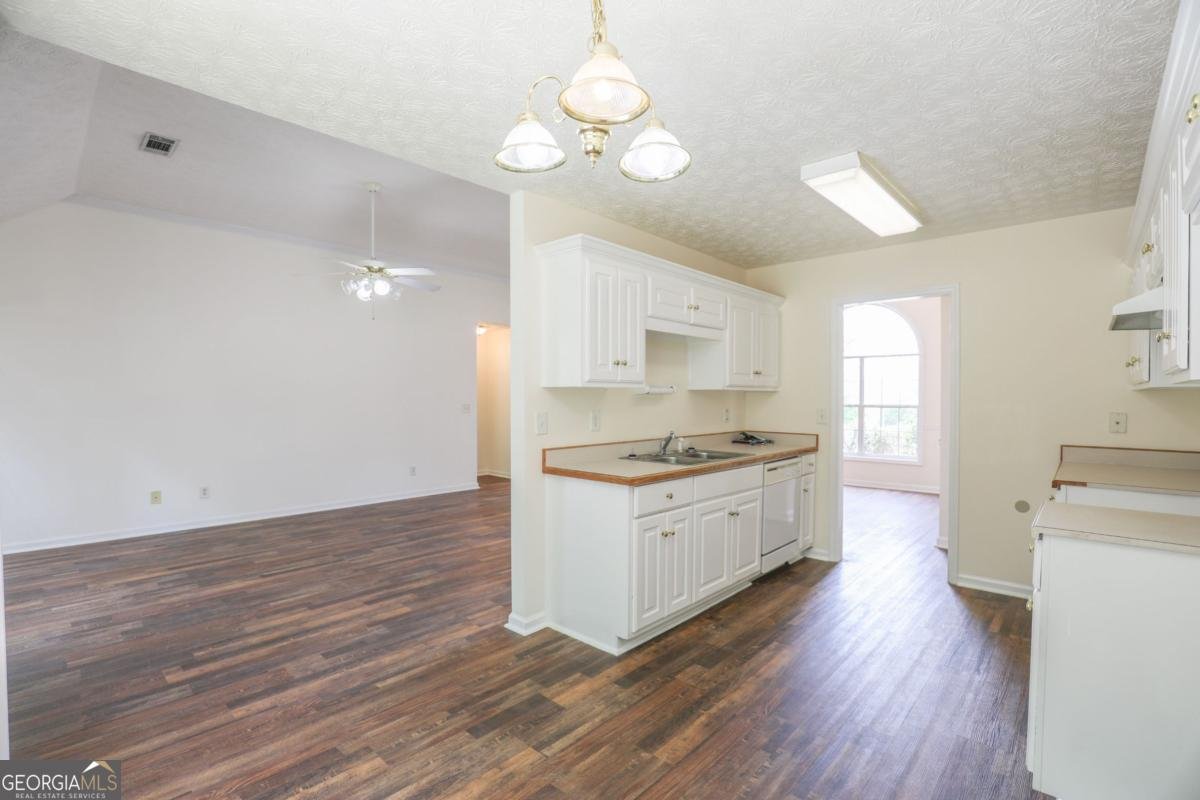 111 Nikki Court Milledgeville - Photo 8