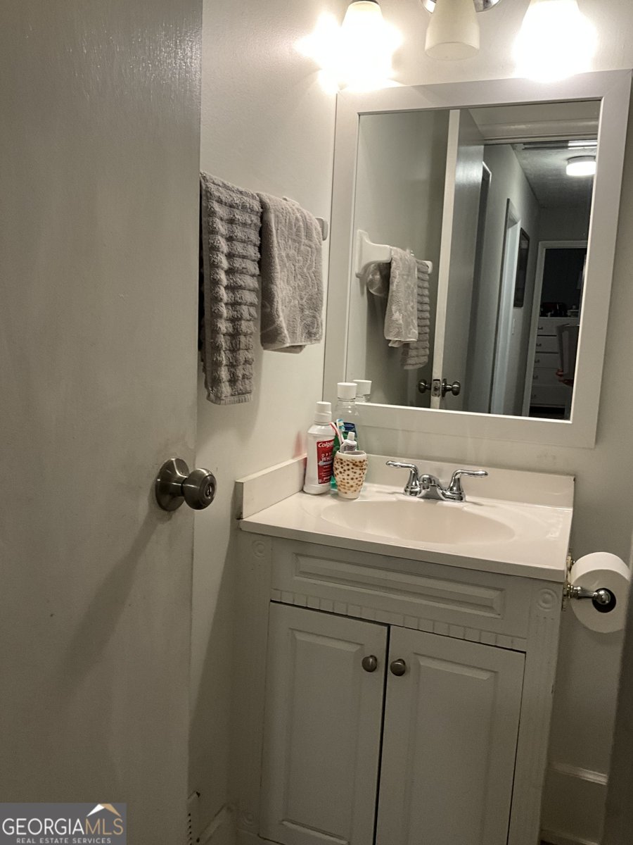 6146 Hickory dr Forest park - Photo 15