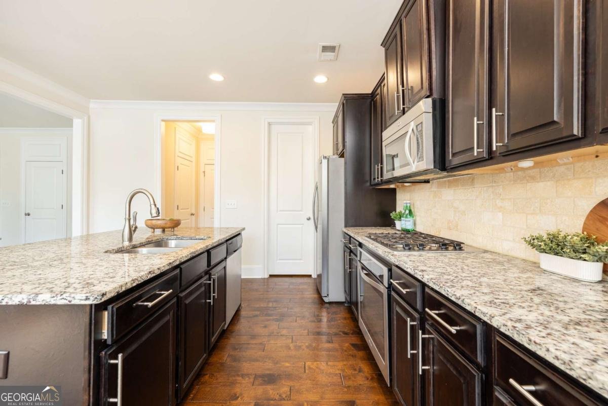 7595 Stoneridge Drive Atlanta - Photo 18
