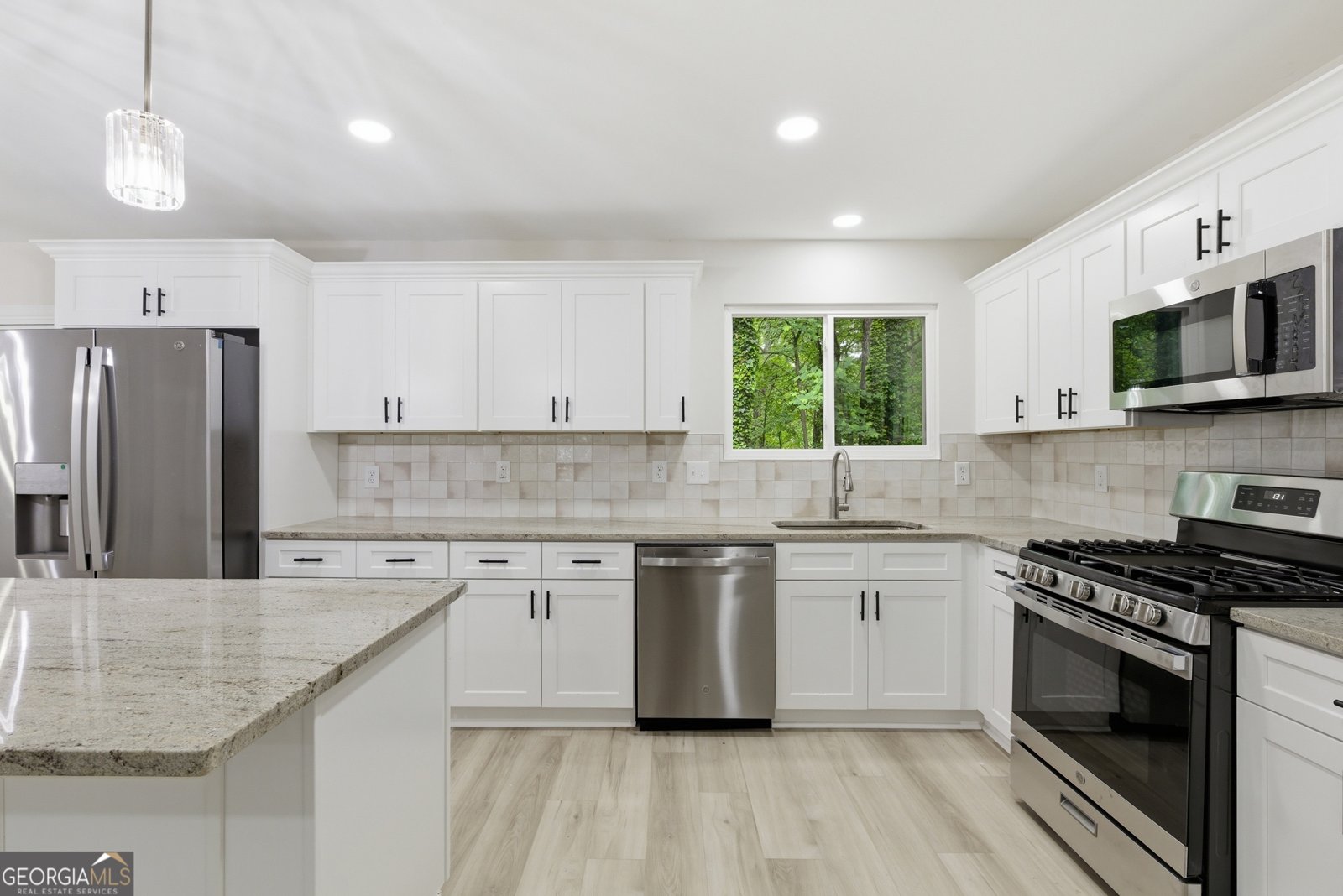 5006 Galbraith Circle Stone Mountain - Photo 13