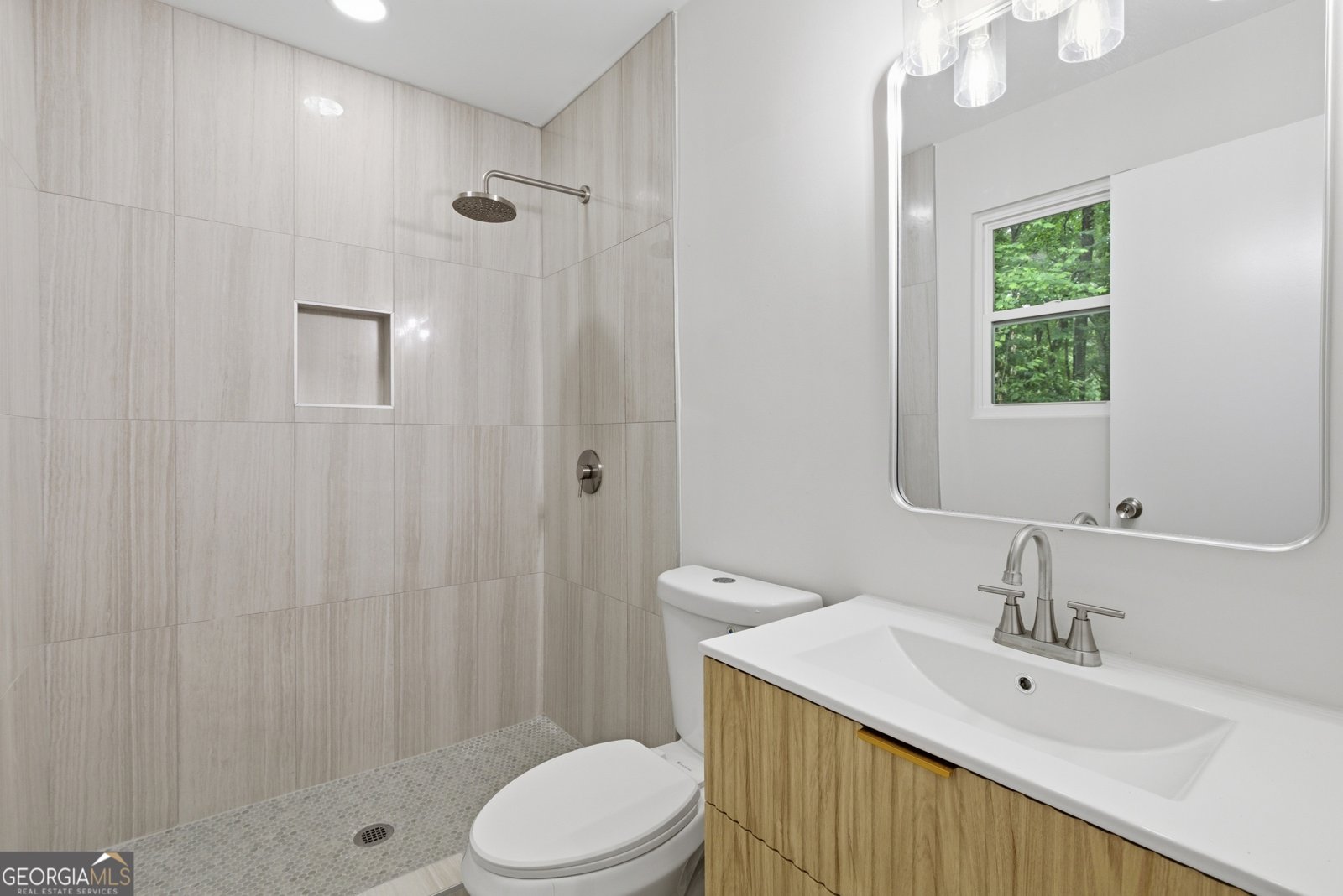 5006 Galbraith Circle Stone Mountain - Photo 16