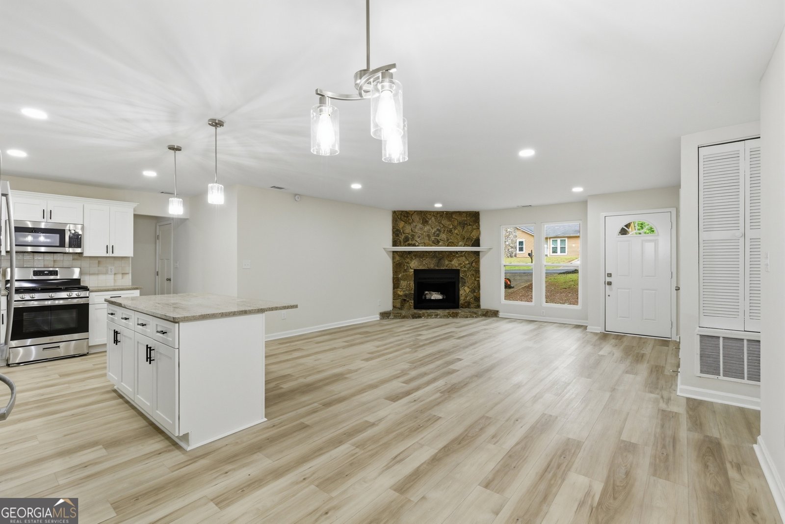 5006 Galbraith Circle Stone Mountain - Photo 6