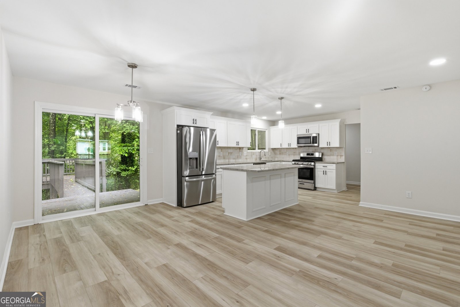5006 Galbraith Circle Stone Mountain - Photo 7