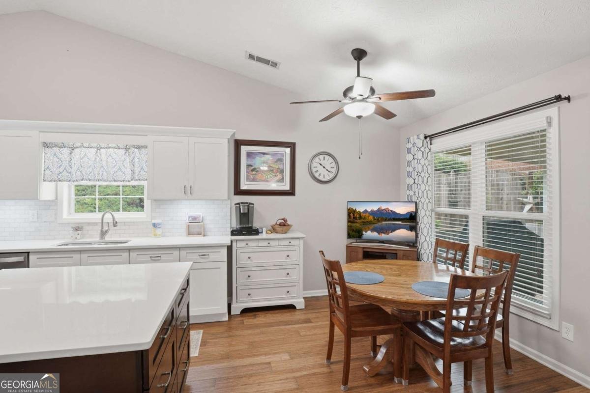 682 Fairmont Park Drive Dacula - Photo 9