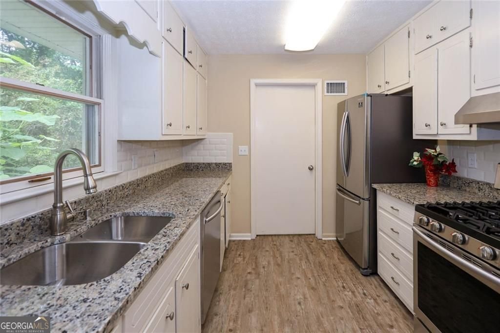 676 Elam Forest Court Stone Mountain - Photo 23
