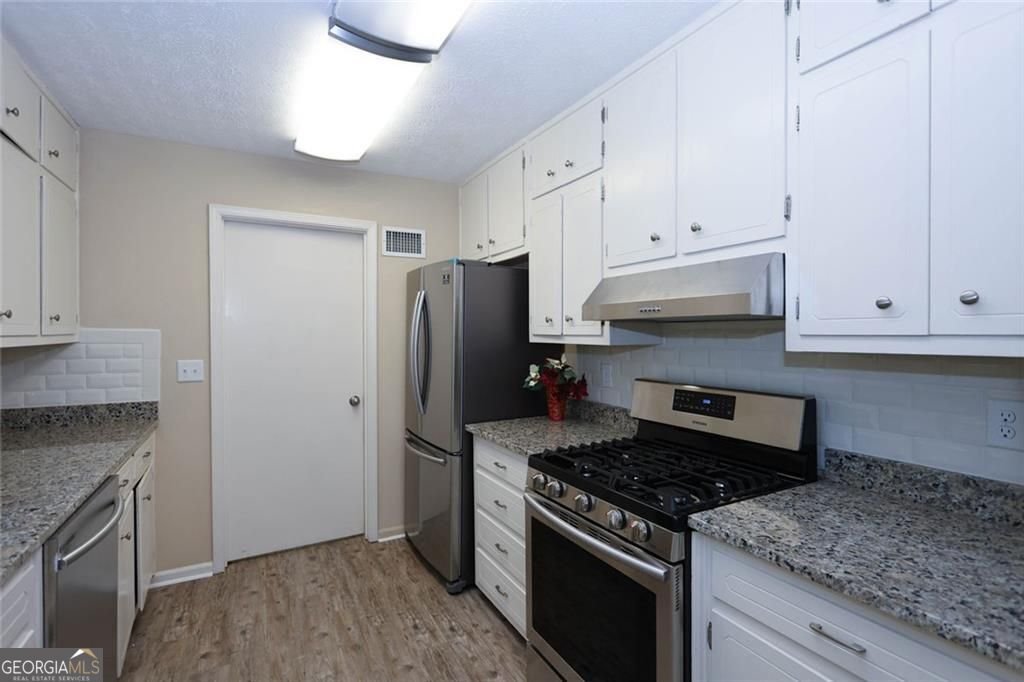676 Elam Forest Court Stone Mountain - Photo 24