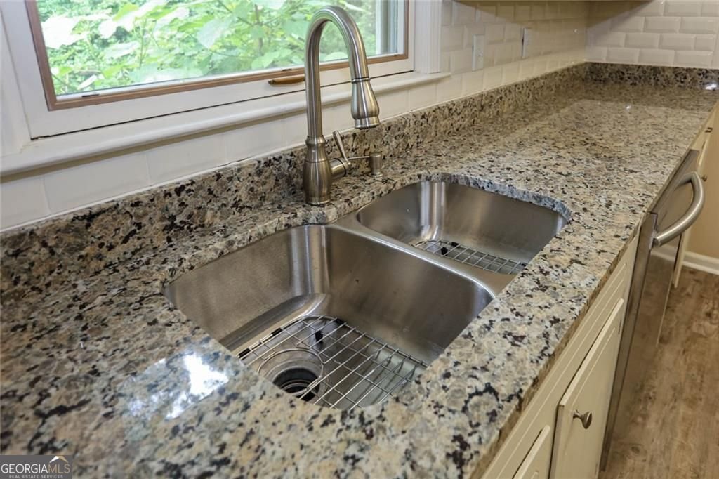 676 Elam Forest Court Stone Mountain - Photo 26
