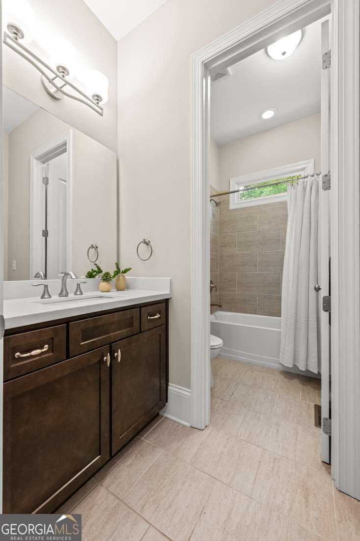 4540 Hawthorne Court Milton - Photo 9