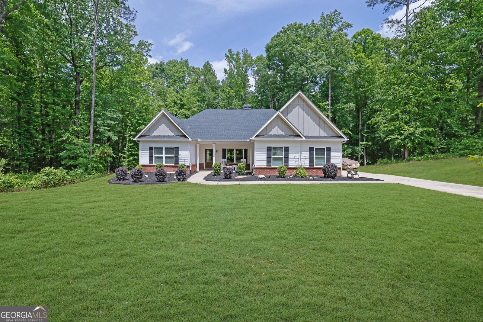 125 Hawthorn Lane Covington - Photo 1