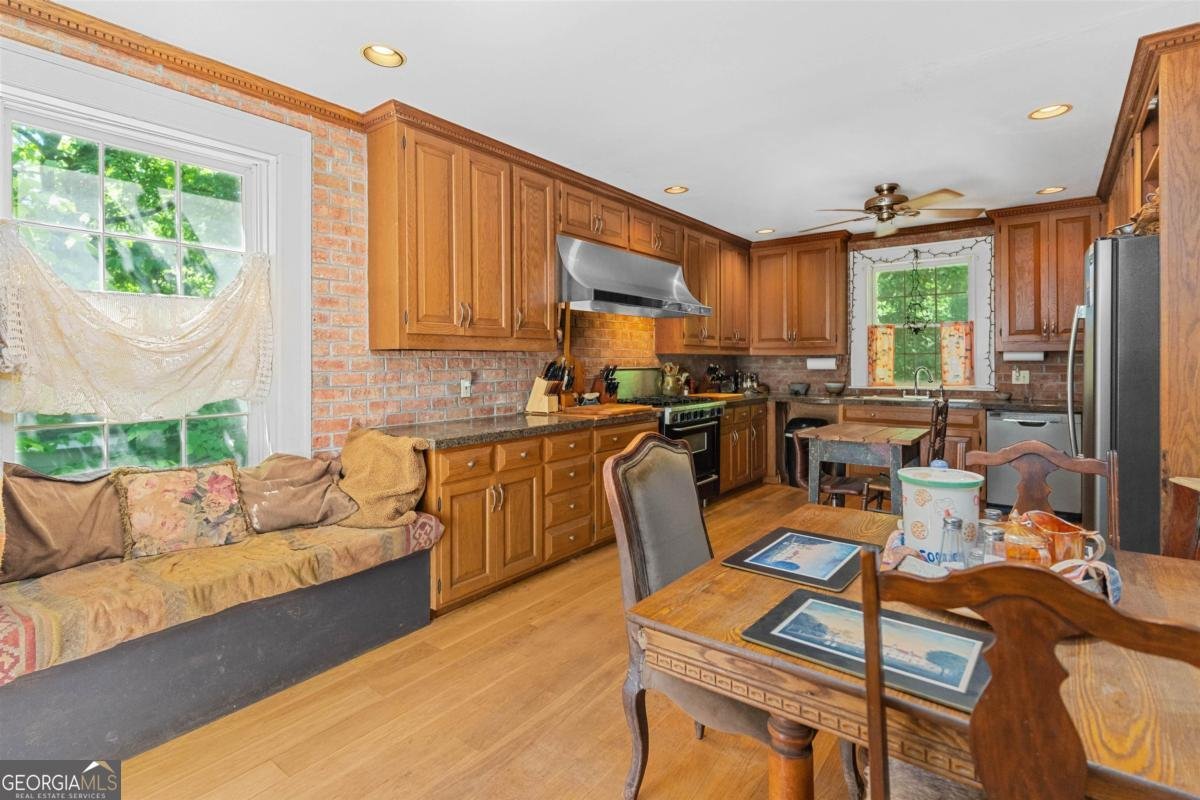 403 Main Street Greensboro - Photo 13