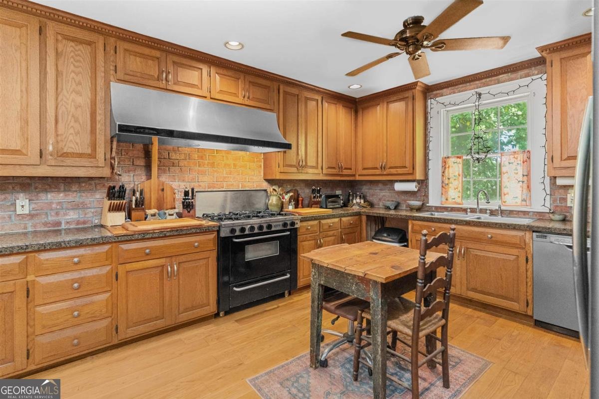 403 Main Street Greensboro - Photo 14