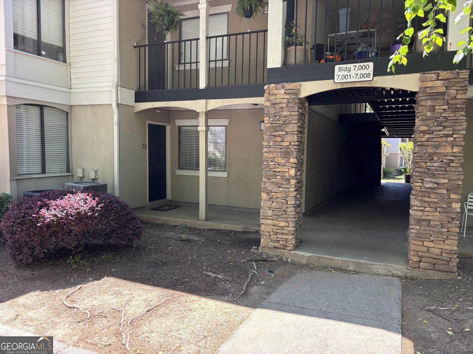 7001 Wingate Way Sandy Springs - Photo 1