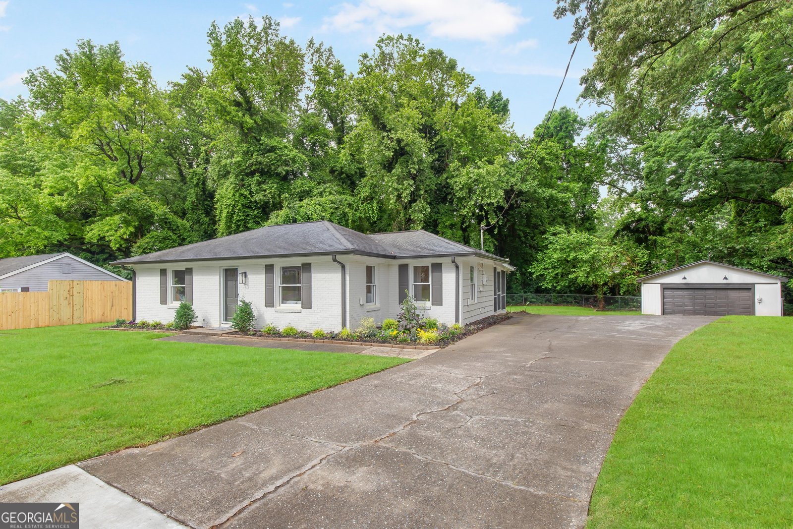 2260 Old Spring Road Smyrna - Photo 7