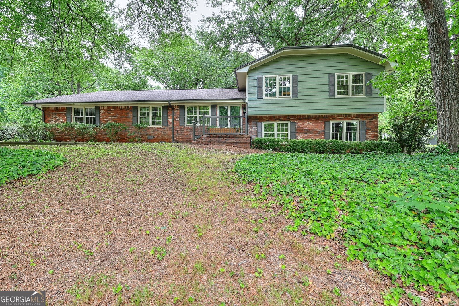 1878 Harbour Oaks Drive Snellville - Photo 1