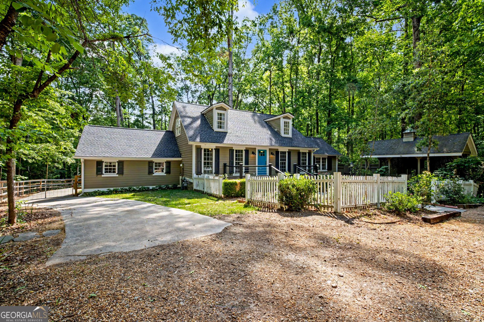 893 Happy Valley Circle Newnan - Photo 1