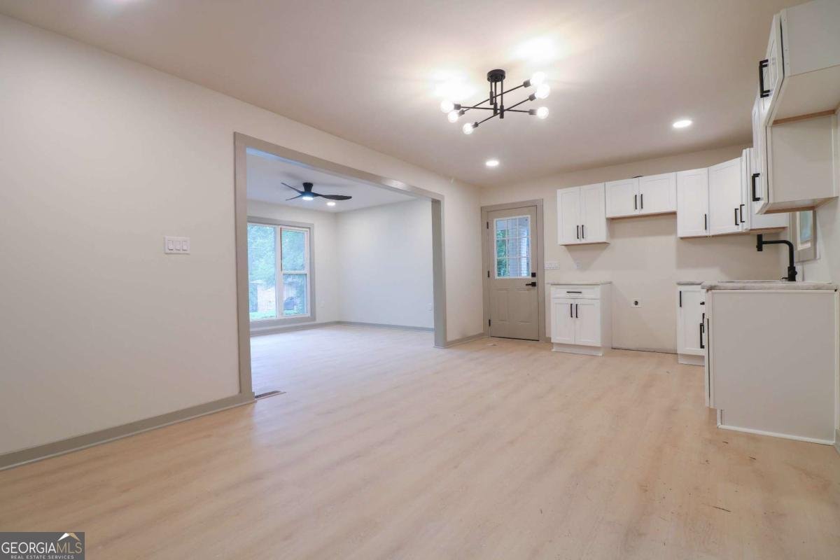 4396 Greenleaf Circle Atlanta - Photo 7