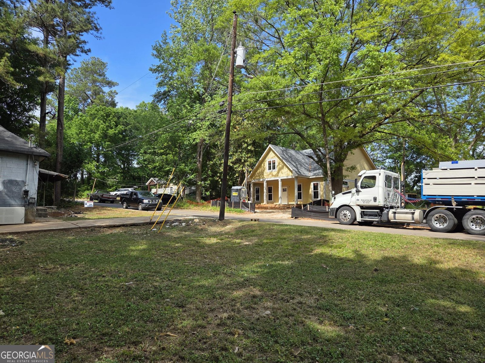 Photo 3