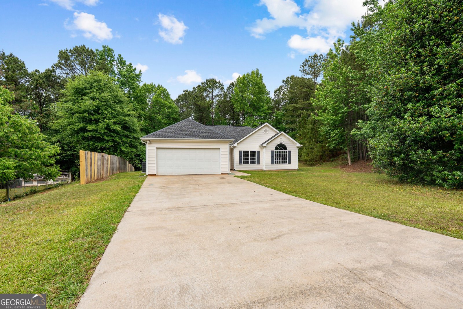 15 Caledon Court Newnan - Photo 1