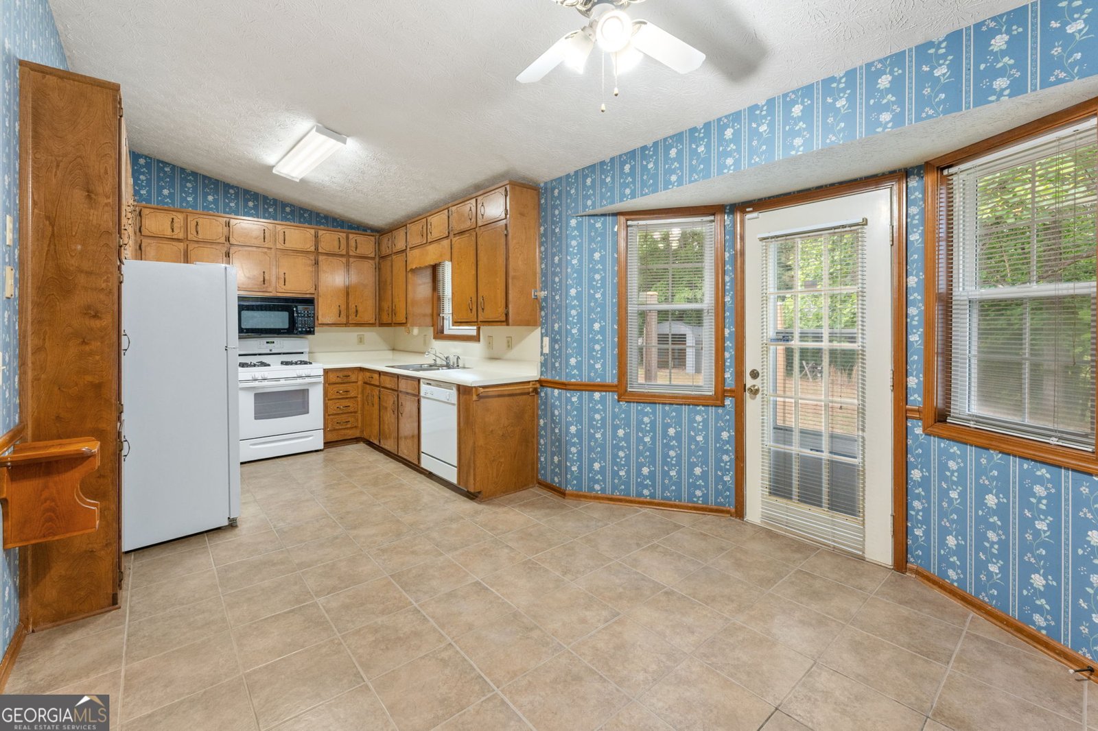 2750 Old Ivy Court Buford - Photo 8