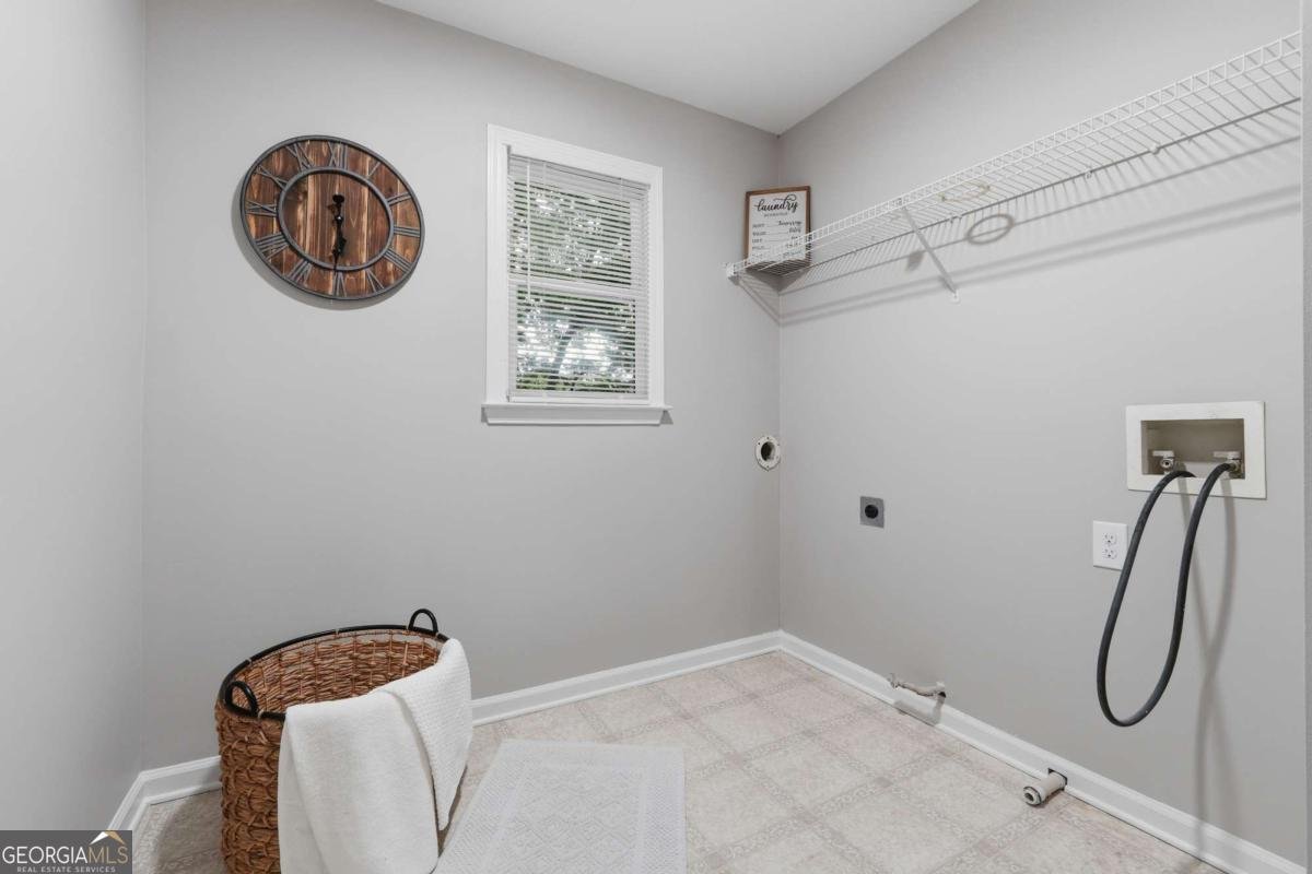 682 Montglade Court Suwanee - Photo 15