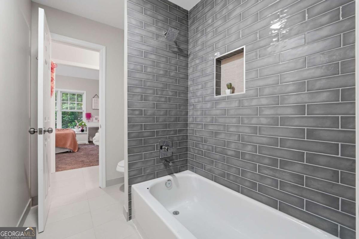 682 Montglade Court Suwanee - Photo 23