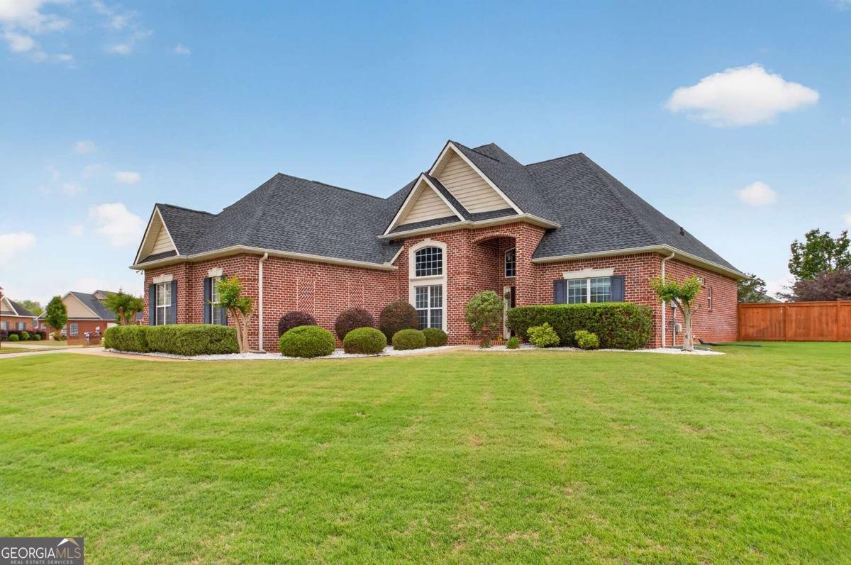 124 Flora Circle Warner Robins - main photo